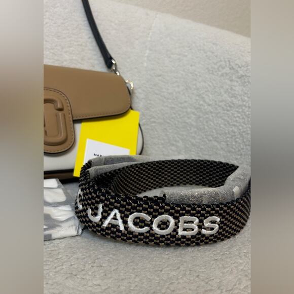 Marc Jacobs THE COLORBLOCK LARGE CLOVER SHOULDER BAG - Picture 3 of 10